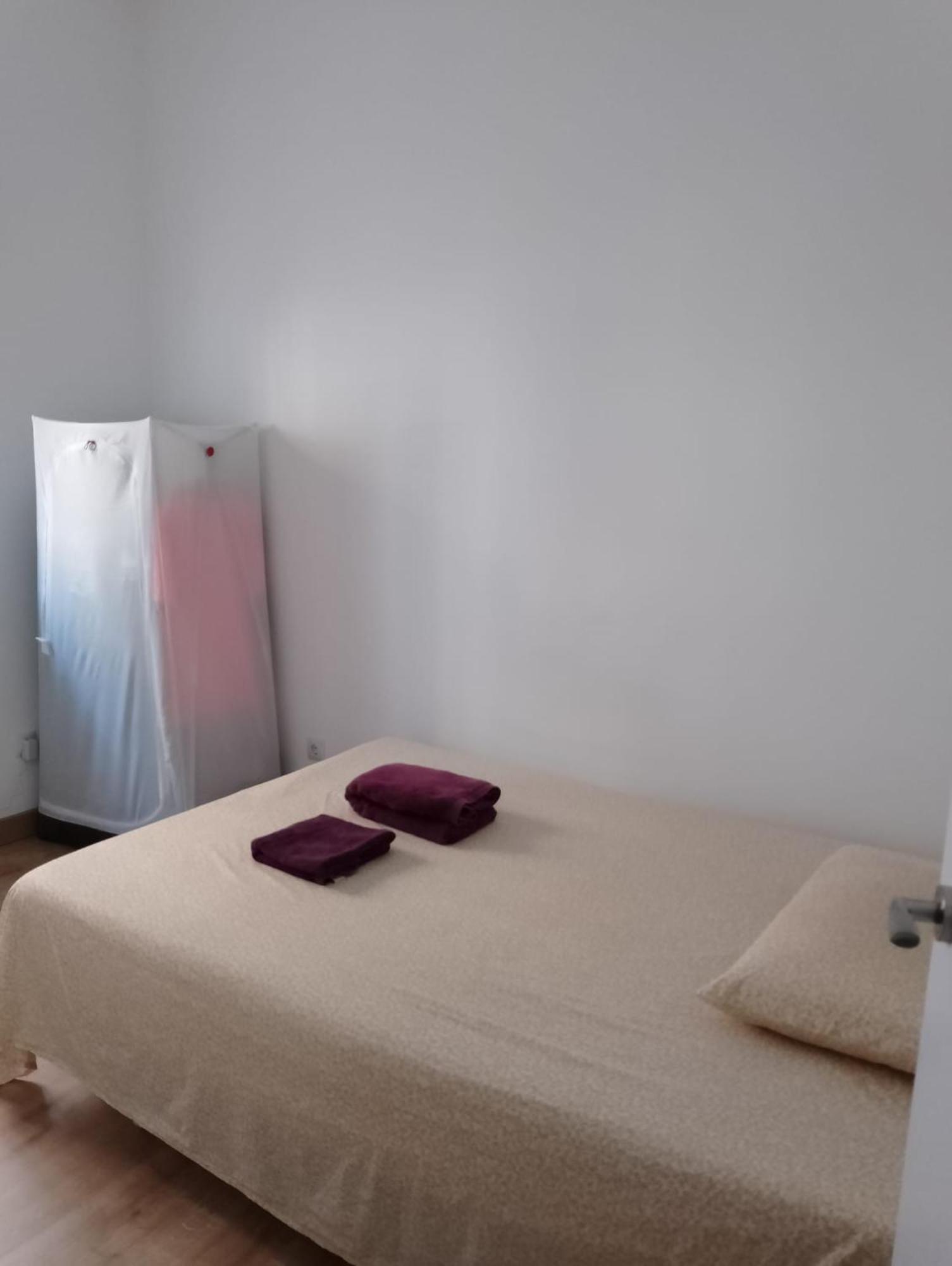 Habitacion En Piso Compartido マドリード エクステリア 写真