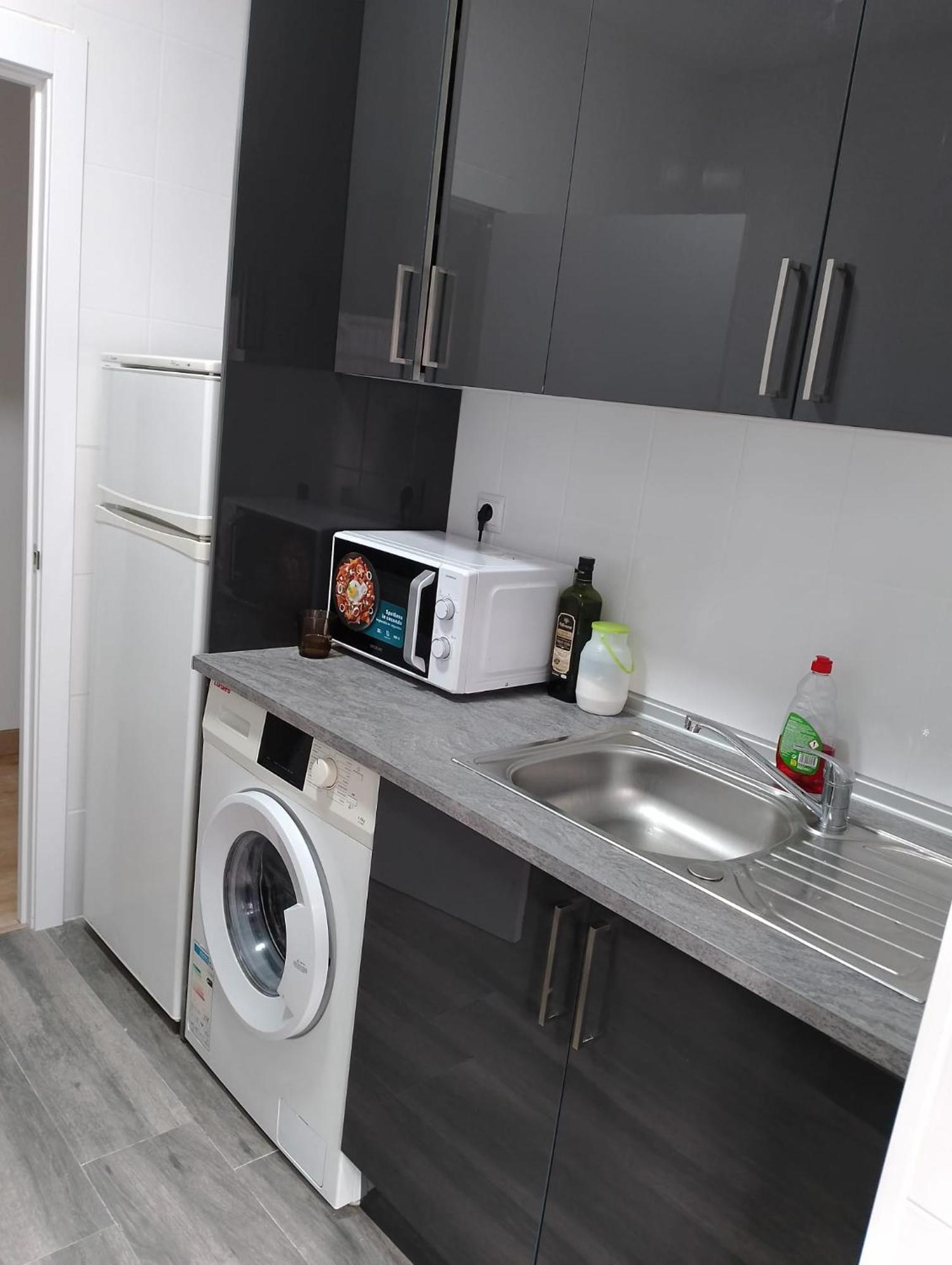 Habitacion En Piso Compartido マドリード エクステリア 写真