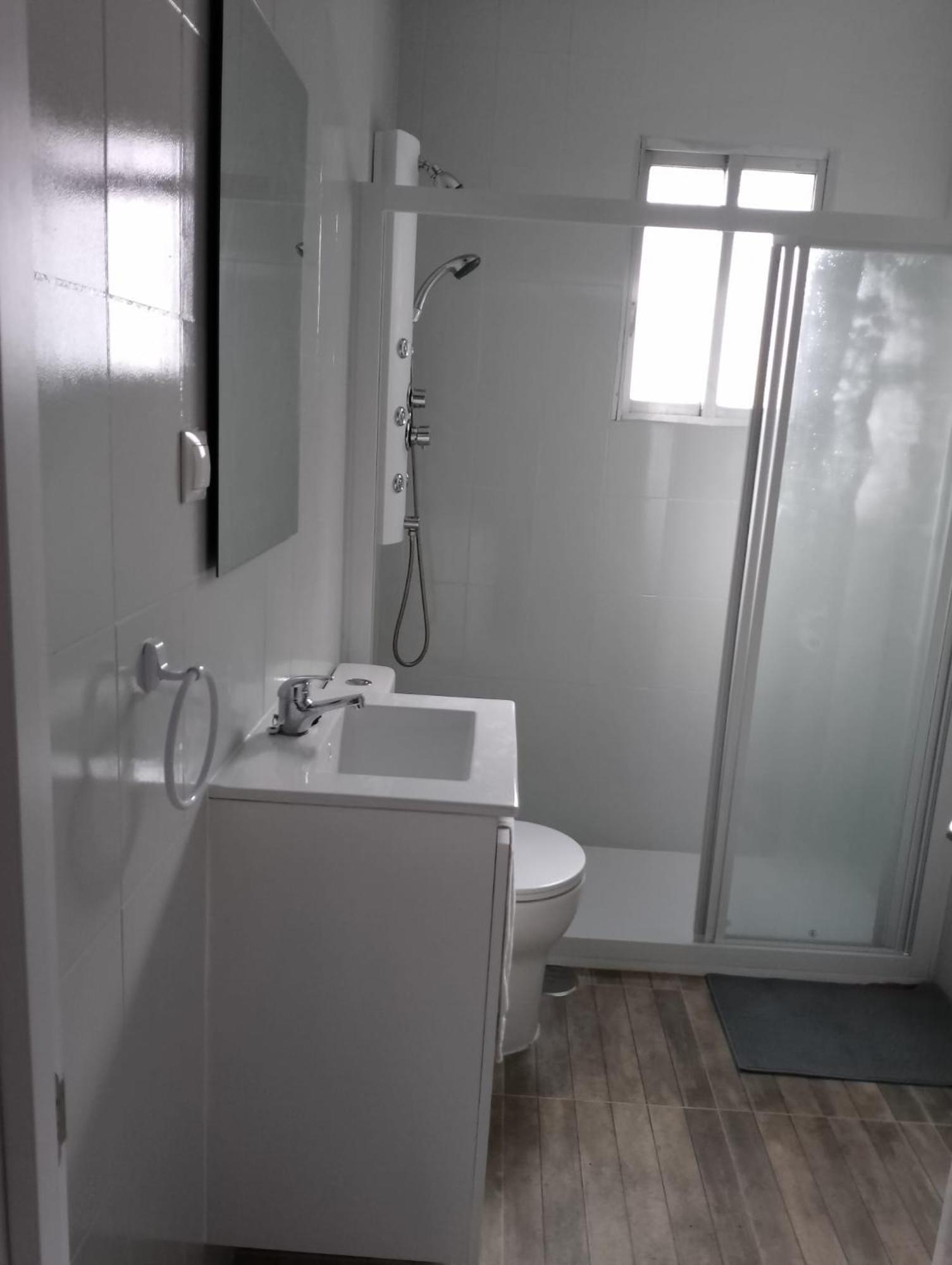 Habitacion En Piso Compartido マドリード エクステリア 写真