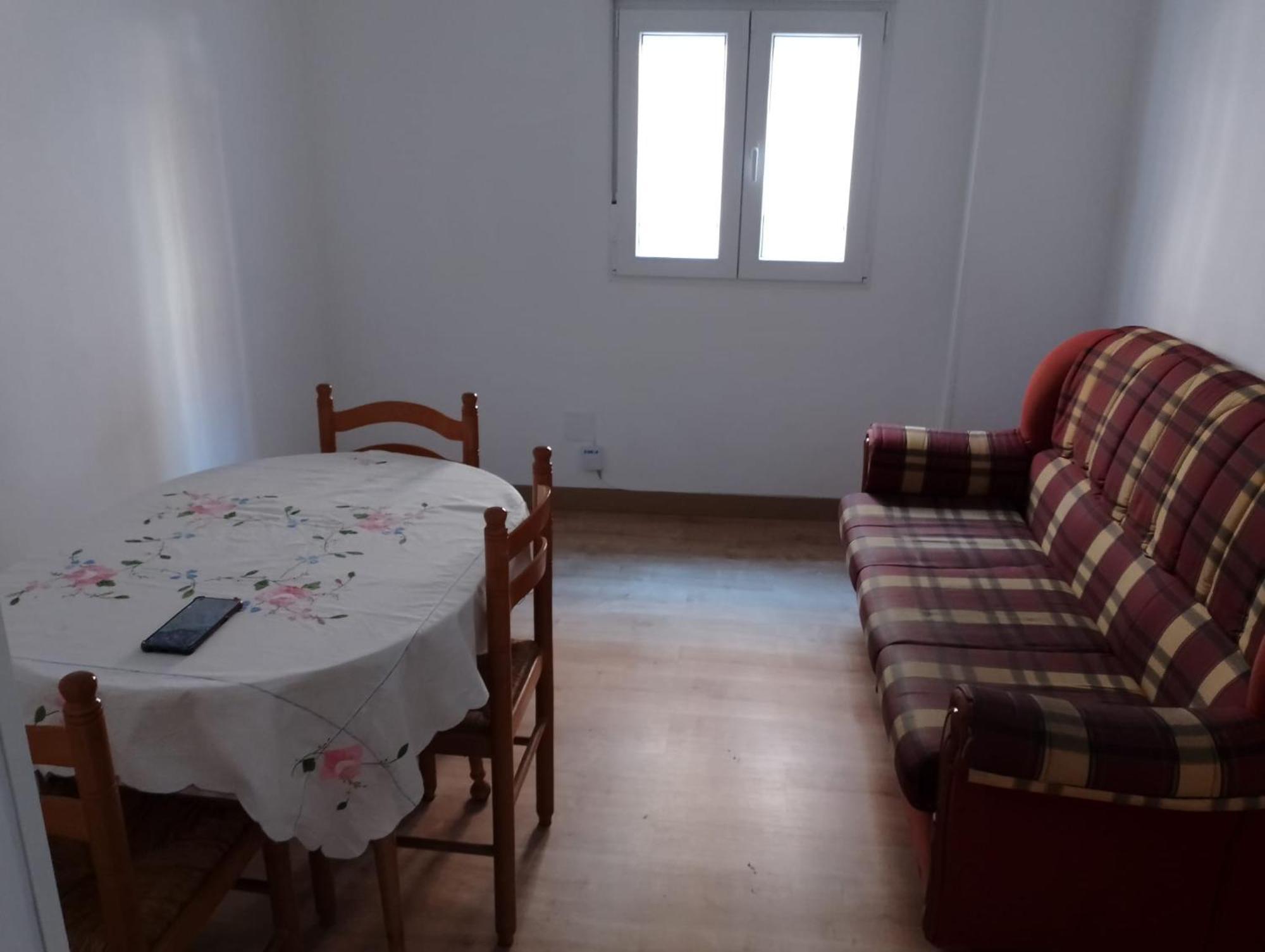 Habitacion En Piso Compartido マドリード エクステリア 写真